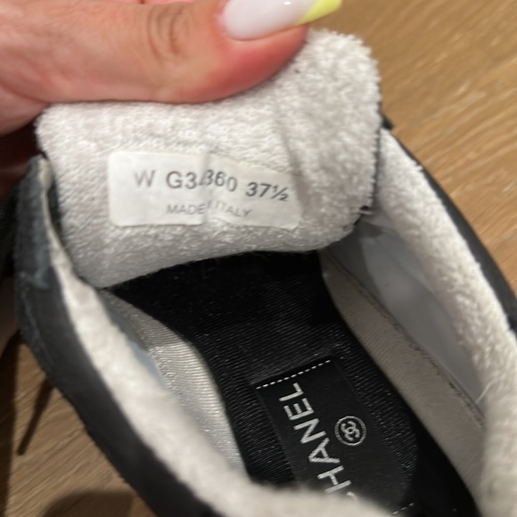 Chanel womens trainer sneakers in black and white size 37.5 - Picture 7 of 12